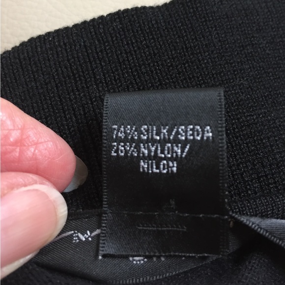 August Silk Black Top  S - Picture 6 of 9